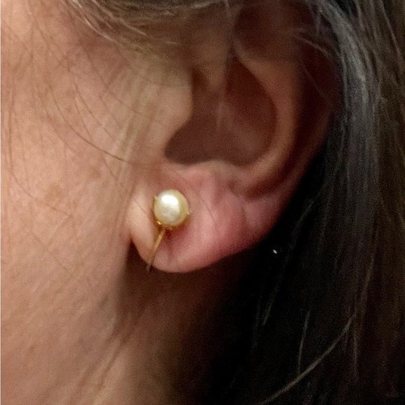 10K Gold Pearl Earrings - Picture 16 of 16